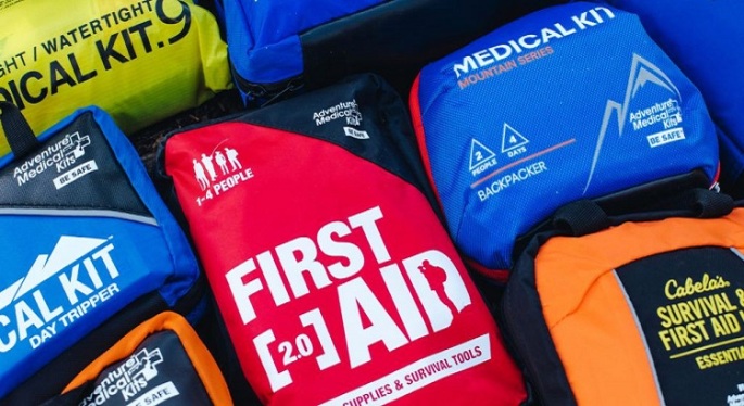 first-aid-kit-hiking-2x1-fullres-4932-1024x512